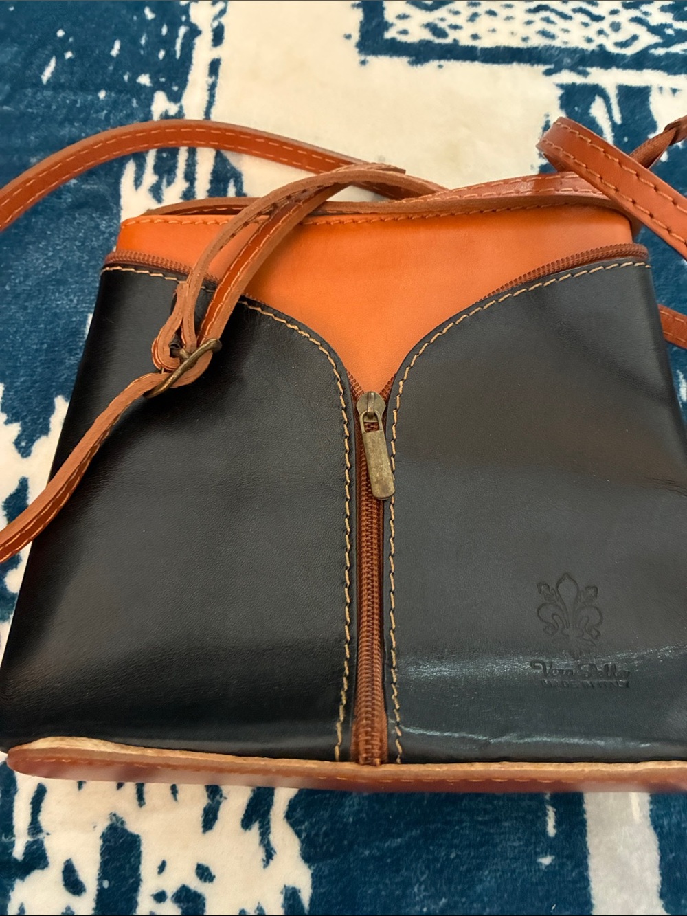 Vera Pelle Two-Tone Black and Tan Leather Crossbody Bag